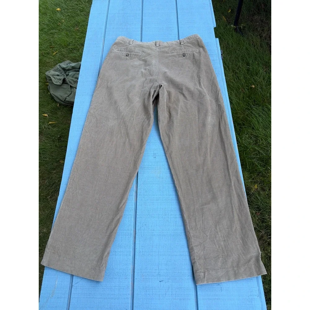 Eddie Bauer Mens Khaki Tan Pleated Corduroy Pants Straight Leg 100% Cotton 36